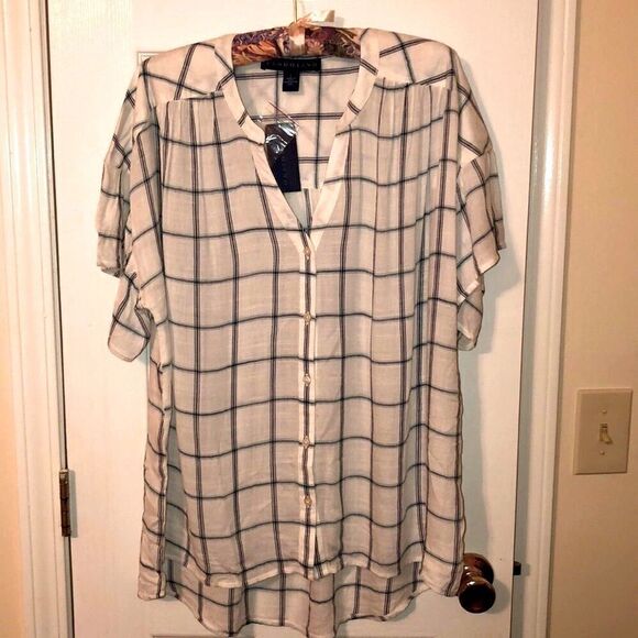 Bandolino L white blue green plaid short flutter sleeve button down shirt - Picture 2 of 10
